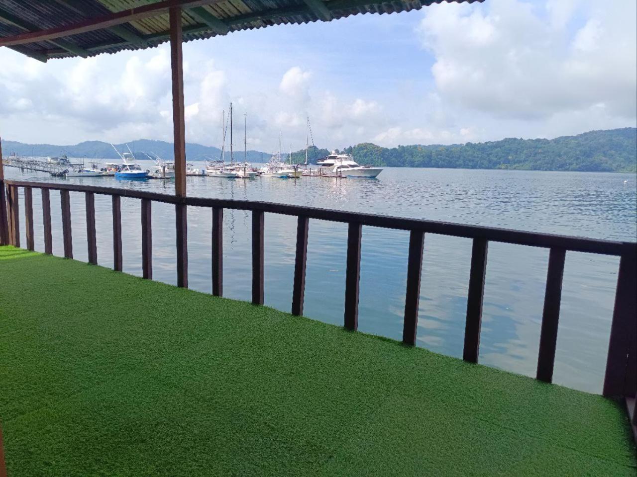 Banana Bay Marina Hotel Golfito Exterior photo