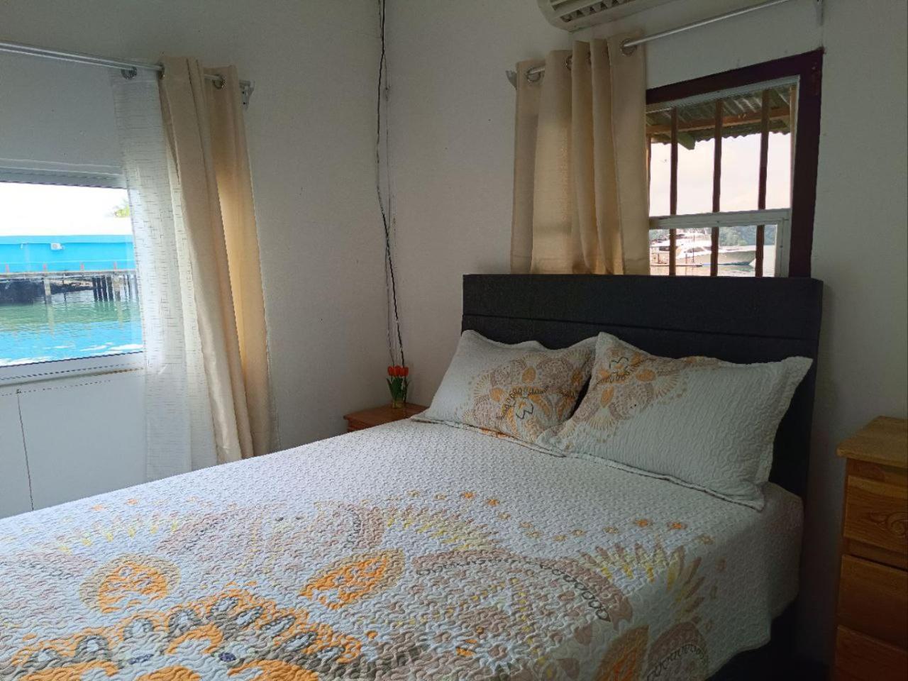Banana Bay Marina Hotel Golfito Exterior photo