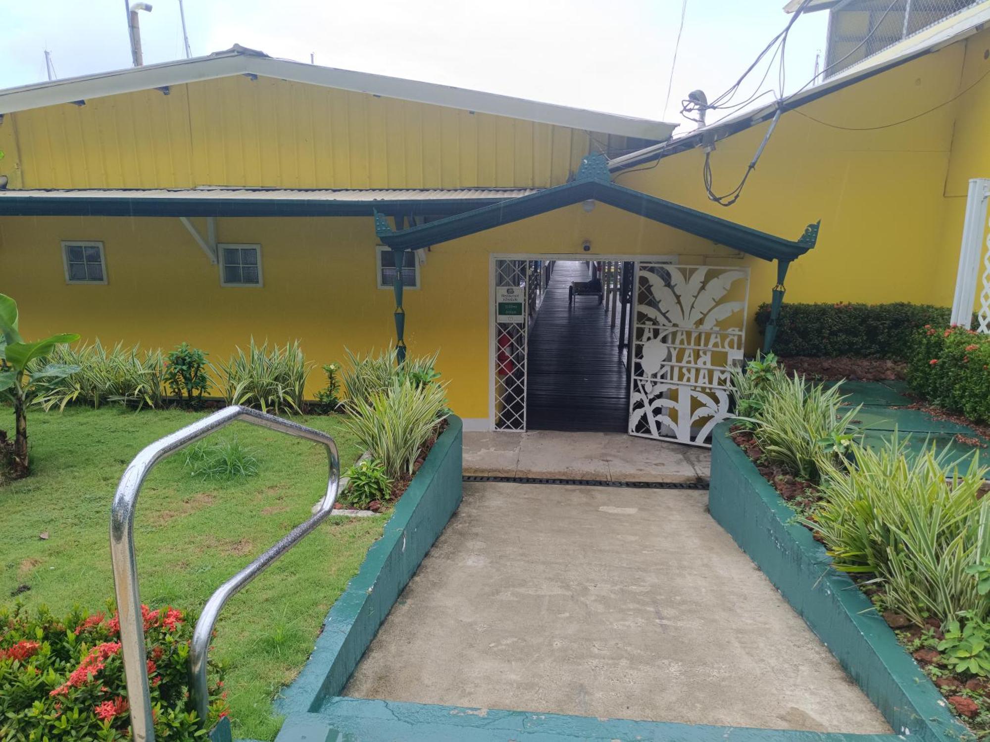 Banana Bay Marina Hotel Golfito Exterior photo